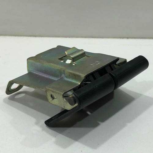 Puxador Abertura Tanque-capô Nissan Kic...