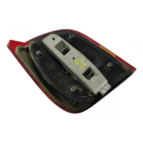 Lanterna Traseira Dir Ford Fiesta 1995 Detalhe